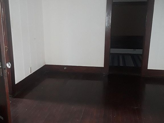 5th image of 306 E Huisache Ave