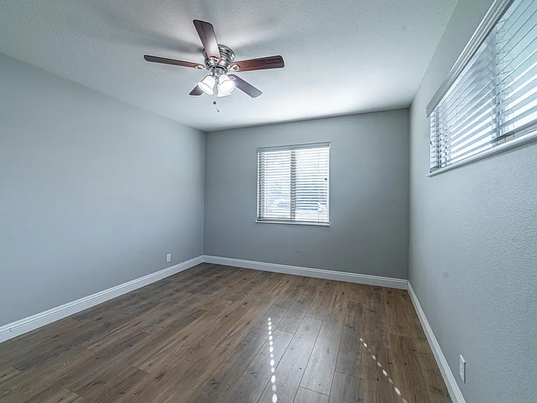 1408 N Buckingham St — Photo 24