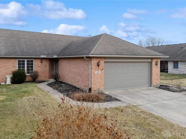 1990 Swallowtail Ct, Englewood, OH 45315