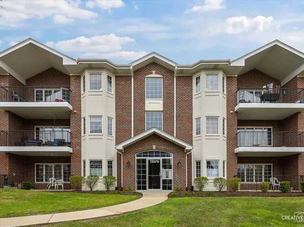 13079 Laurel Glen Ct APT 301, Palos Heights, IL 60463
