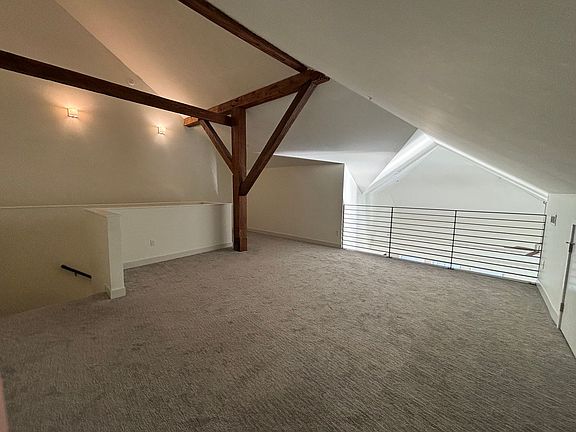4th image of 11 Fuller Ave SE #303
