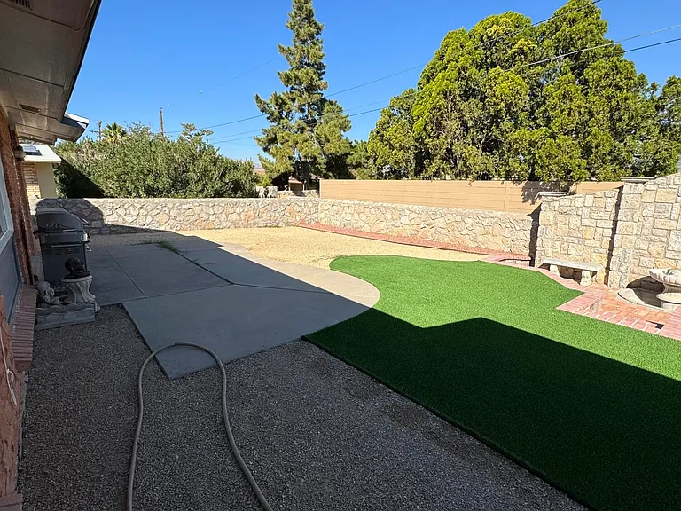 8701 Grover Dr — Photo 19
