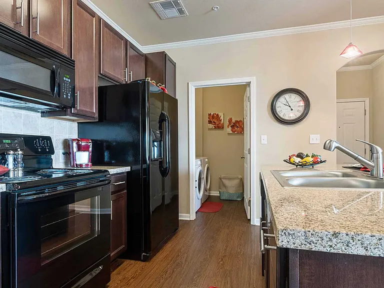 Esplanade at Stonebridge Village Apartments — Photo 19