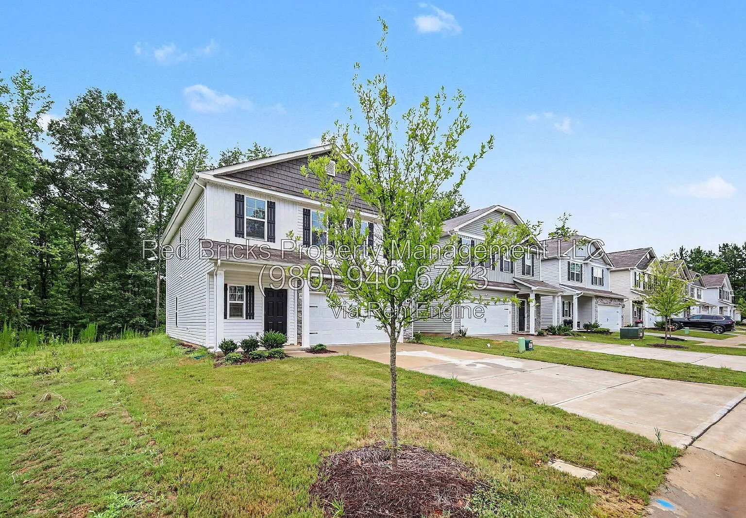 4 bed, 2.5 bath, 1896 sqft, $2,095 — Photo 3