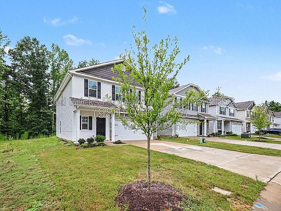 3rd image of 2132 Clapham Ct