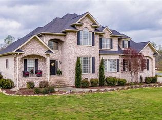 227 Bobo Hollow Dr, Rainsville, AL 35986