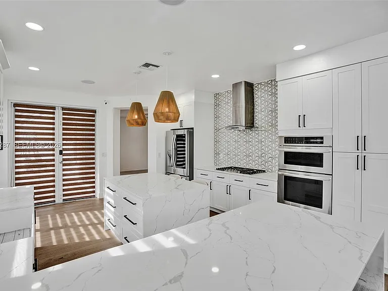 740 Cypress Pointe Dr E — Photo 8