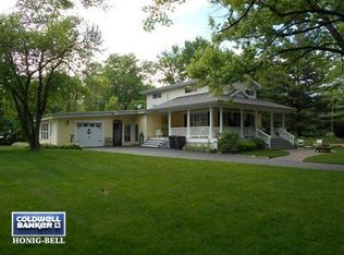 N2563 Sunset Park Dr, Lake Geneva, WI 53147