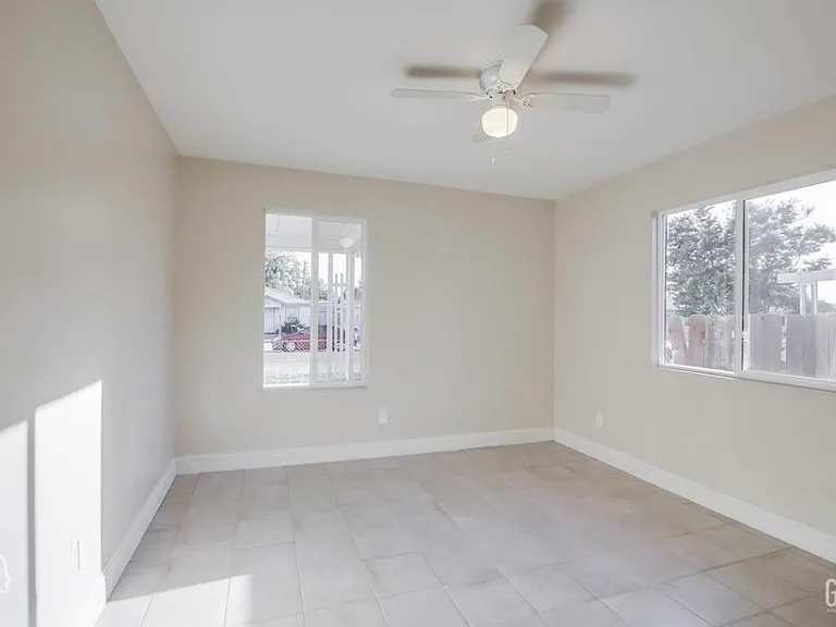 906 Wilson Ave #B — Photo 7