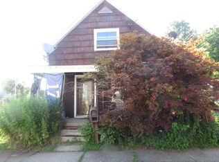 61 Charles St, Cheektowaga, NY 14206