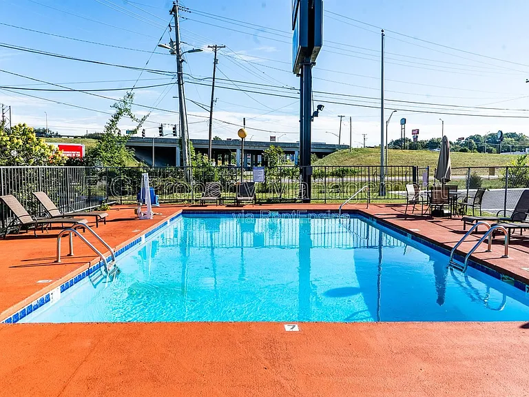 300 Merchant Dr #206 — Photo 10