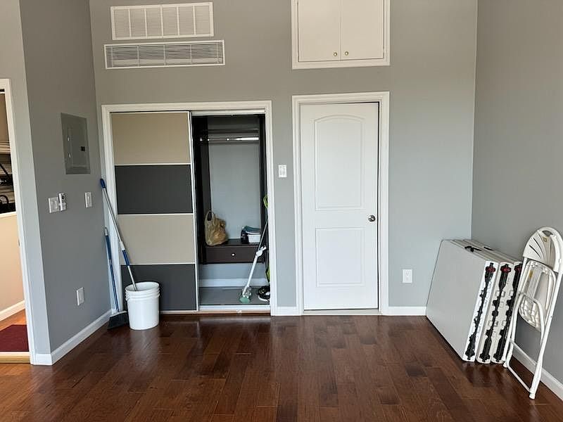 2nd image of 13109 Jamaica Ave #2