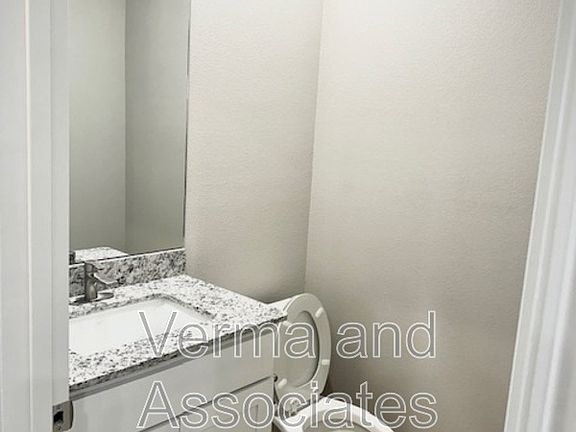 4th image of 1507 SW Casuarina Dr #1