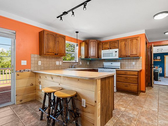 5th image of 8786 Aidan Ave