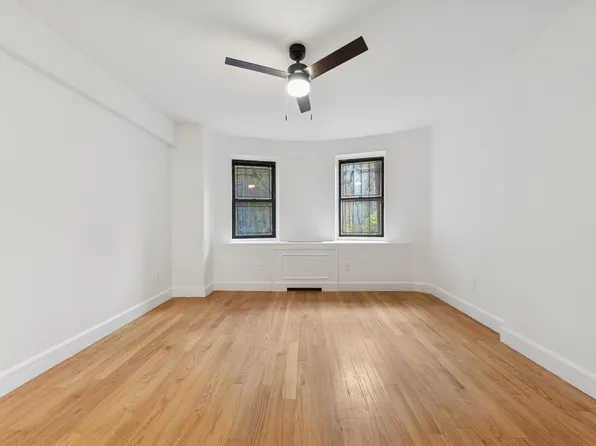 282 Convent Avenue image 7 of 13