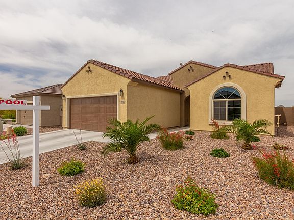 2nd image of 2734 N Crestwood Ct