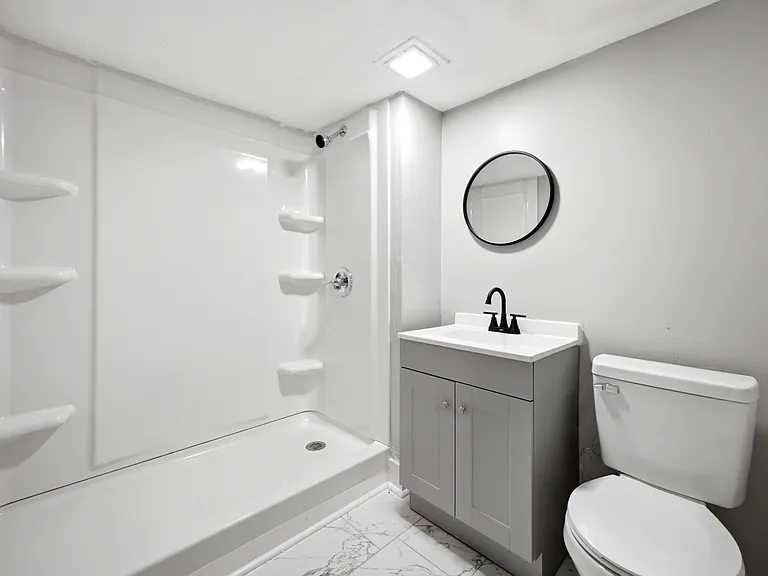 617-619 E 4th St #617 — Photo 3
