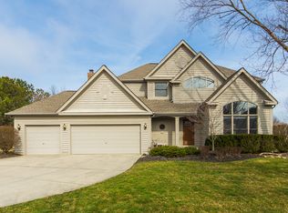 266 Weatherburn Dr, Powell, OH