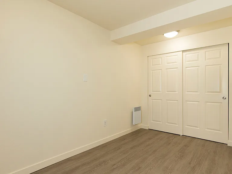 Phinney 12 Apartments — Photo 52