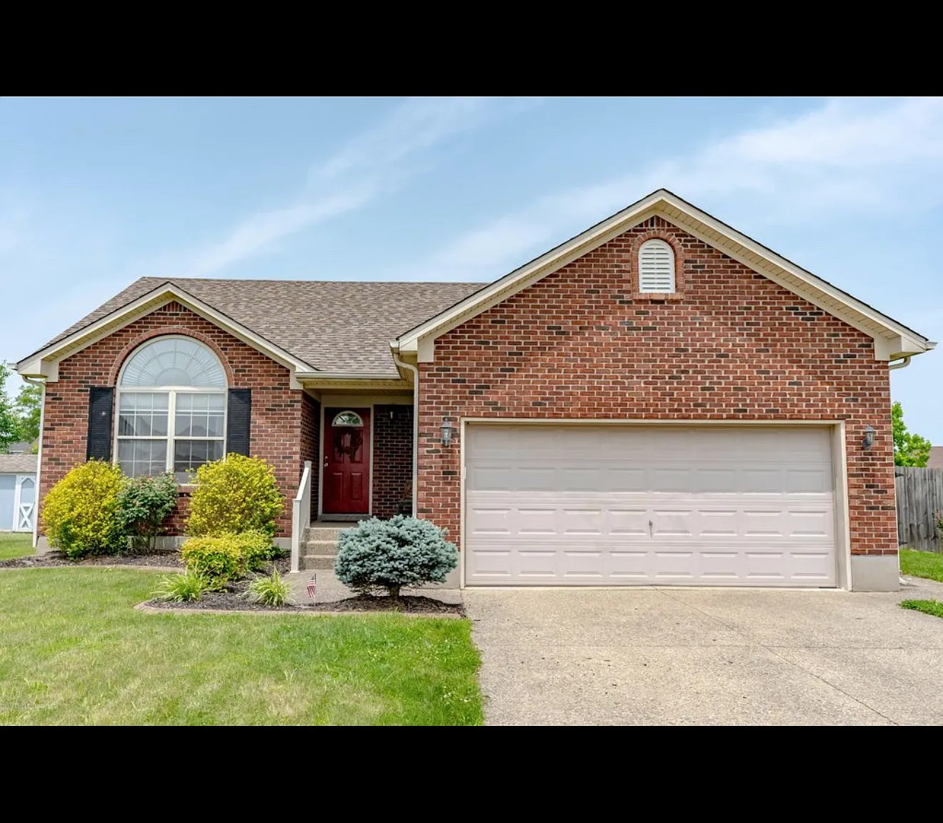 3 bed, 1300 sqft, $1,995 — Photo 1
