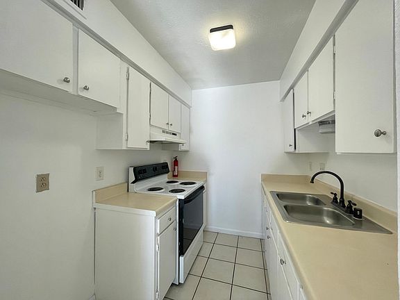 5th image of 4601 Carlisle Blvd NE APT F4