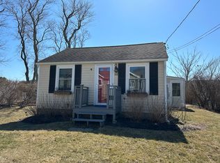22 Marten Ave, Narragansett, RI 02882