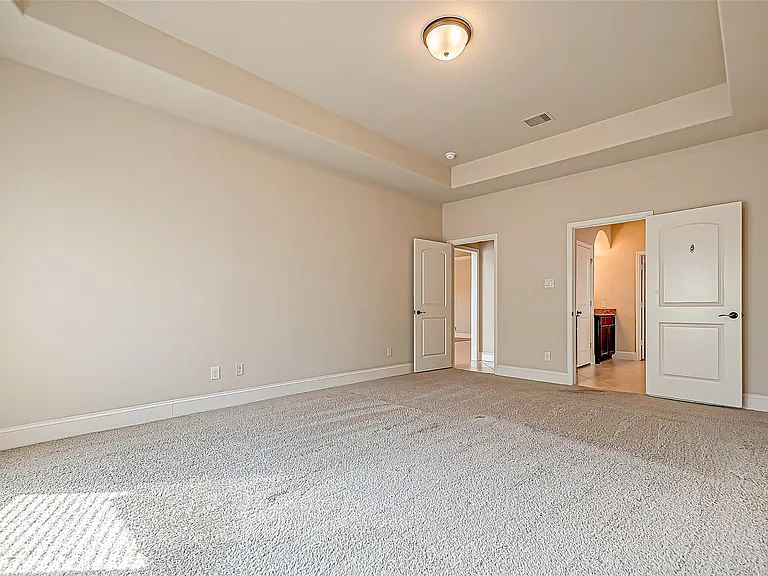12604 Floral Park Ln — Photo 32