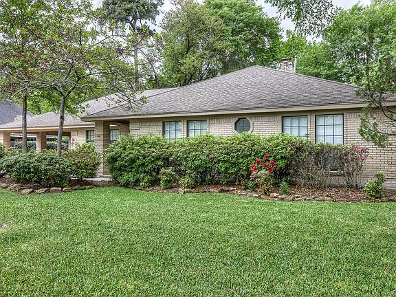 3rd image of 8011 17th Green Dr