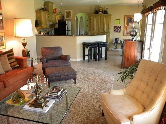 5th image of 2413 Wisteria Ave