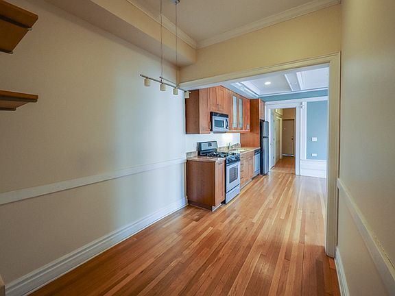 4th image of 3544 S King Dr APT 3D