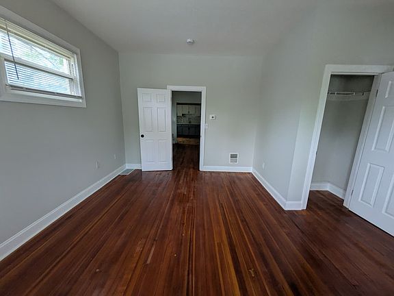 5th image of 348 Davenport Ave Floor 2