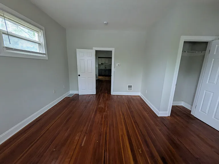348 Davenport Ave #2 — Photo 5