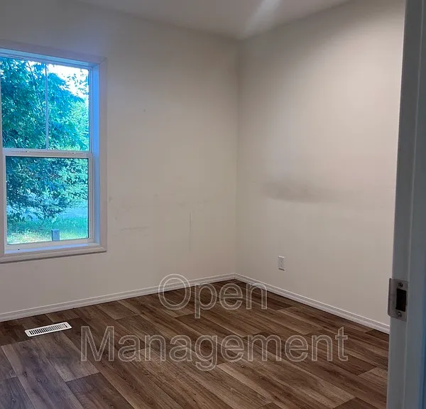 2301 SW Oralabor Rd #48 — Photo 2