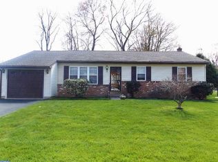 450 Hawthorne St, Warminster, PA 18974