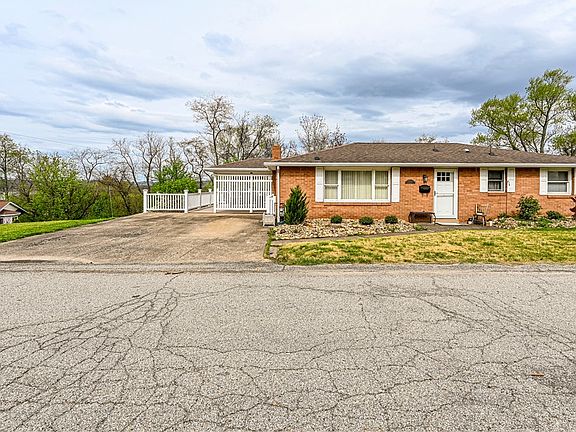2nd image of 79948 Grandview Ave