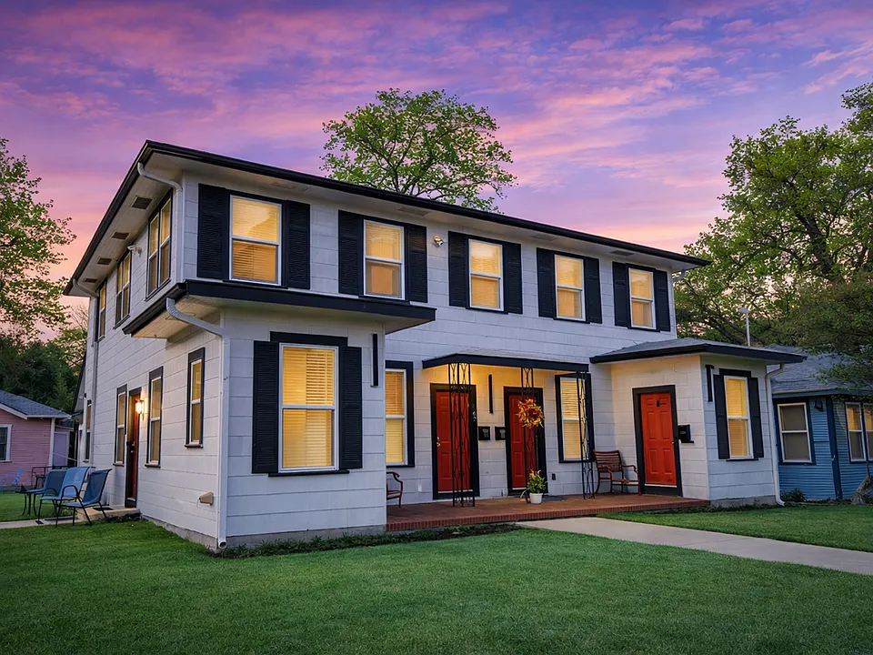 216 Eleanor Ave #102