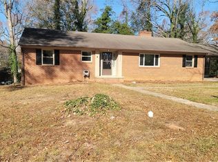 1111 Harris St, Eden, NC 27288