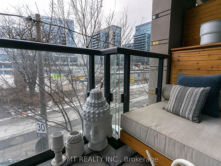 8 Dovercourt Rd #204 — Photo 21