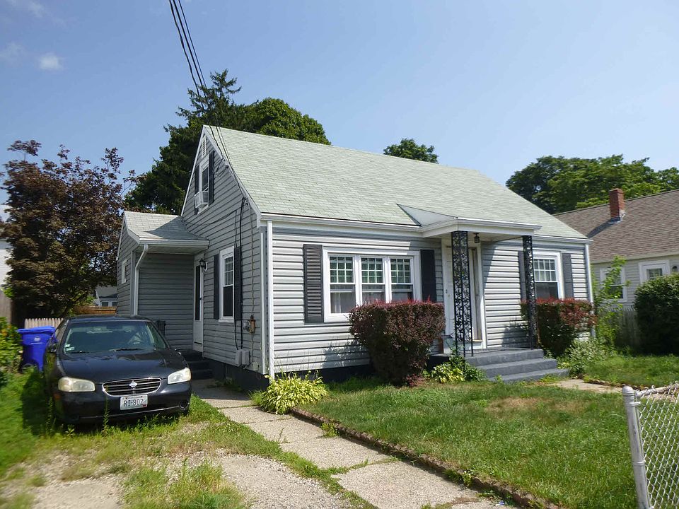 2nd image of 136 Hunts Ave