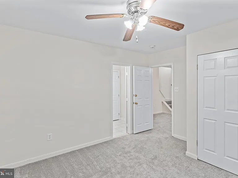 4502 Henderson Rd — Photo 42