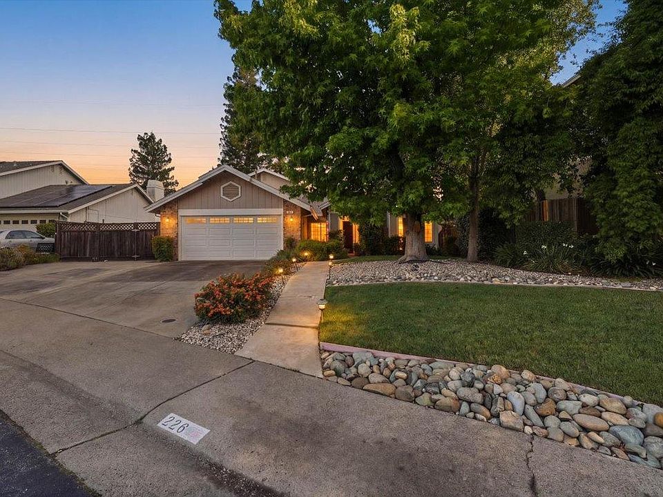 1st image of 226 Bittercreek Dr