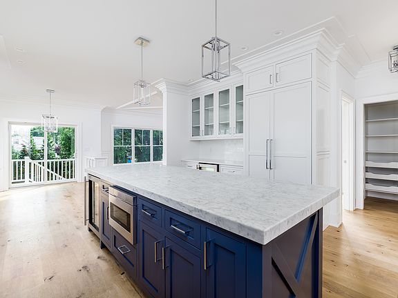 1271 Fairfield Beach Road