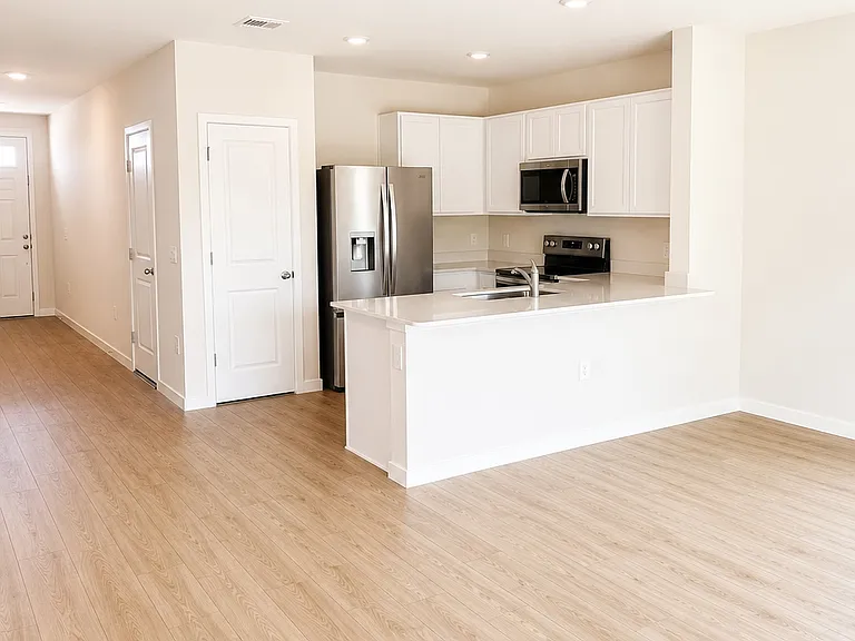 8201 Everly Preserve Dr — Photo 4