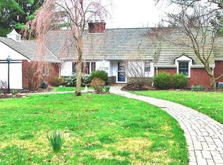 250 Crestmont Rd, Pittsburgh, PA 15237