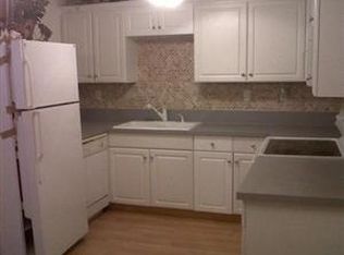 810 Lake Shore Dr APT 4, Lake Park, FL 33403