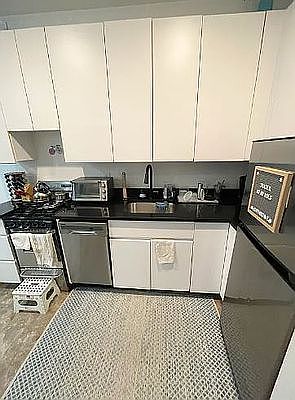 2nd image of 229 E 53rd St APT 4W