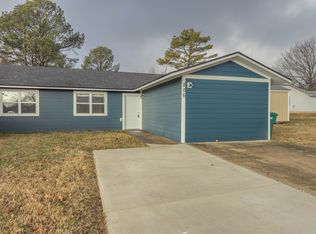 806 N 30th St, Rogers, AR 72756