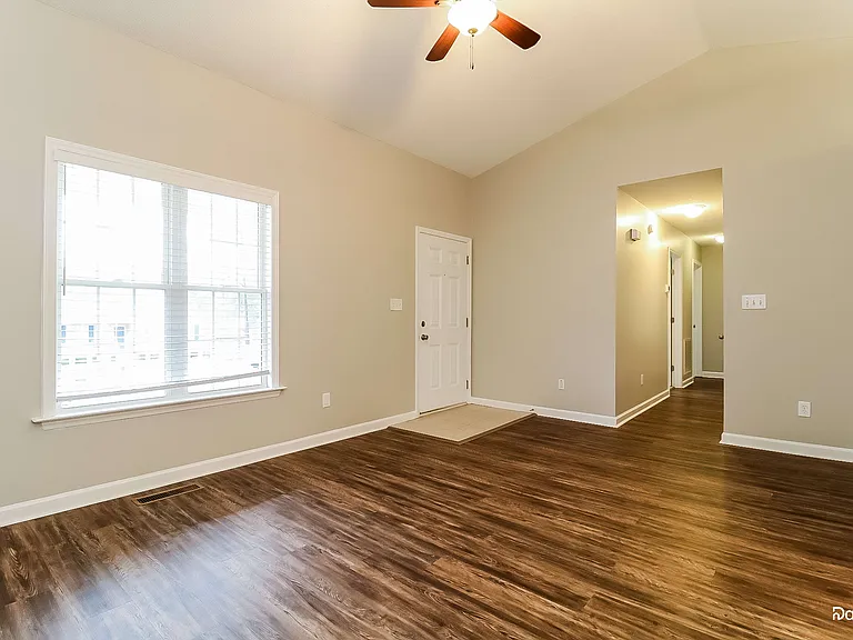 708 Stinson Ave — Photo 7