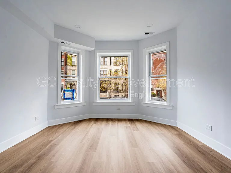 3744 N Wilton Ave #1S — Photo 3