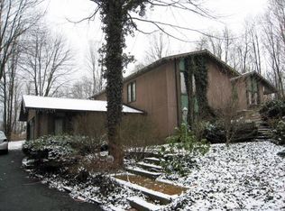 2380 Lyndon Dr, Uniontown, OH 44685